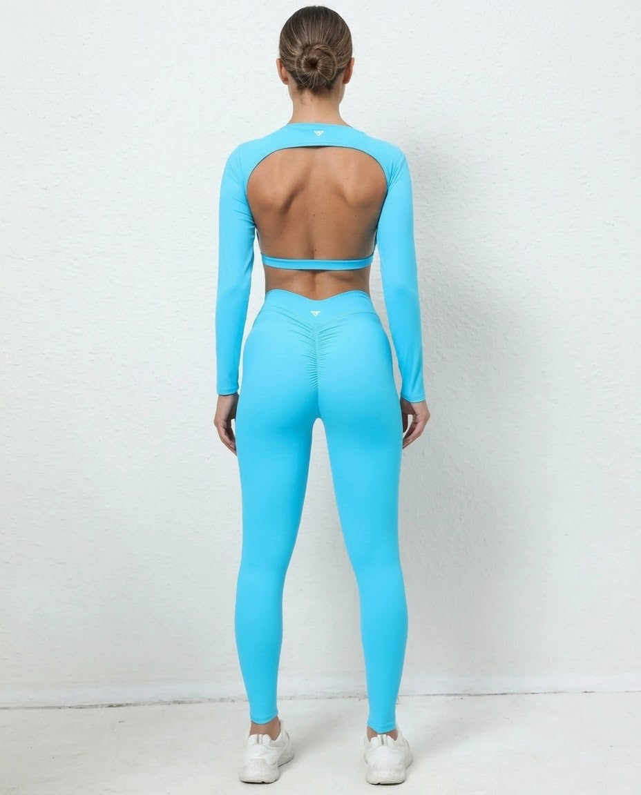 Blue BD WEAR striking leggings set with fitted top and matching leggings, perfect for active or casual wear.