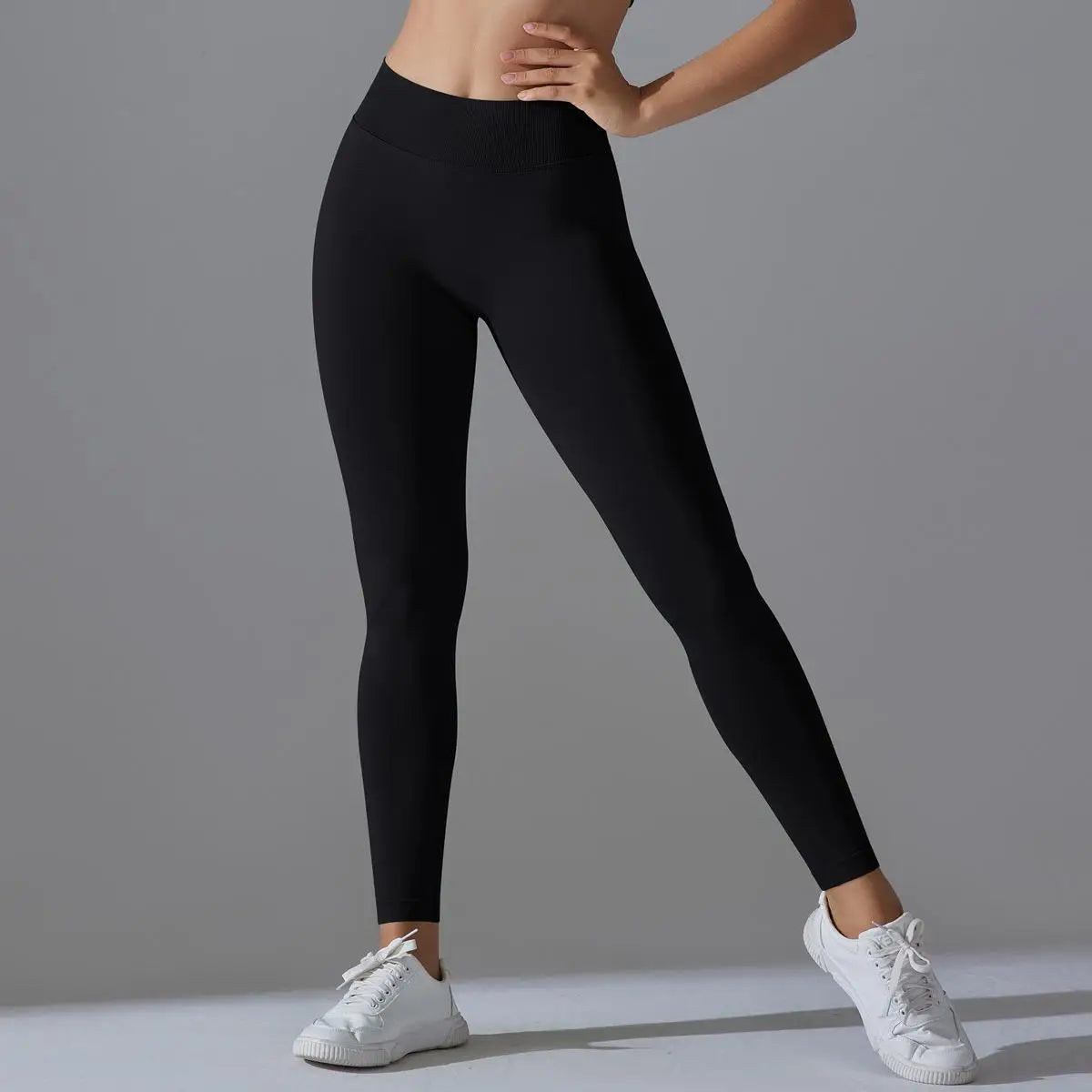 BD WEAR Astra Sculpt Leggings in black, featuring a high-waist design and seamless stretch fabric for a sleek fit.